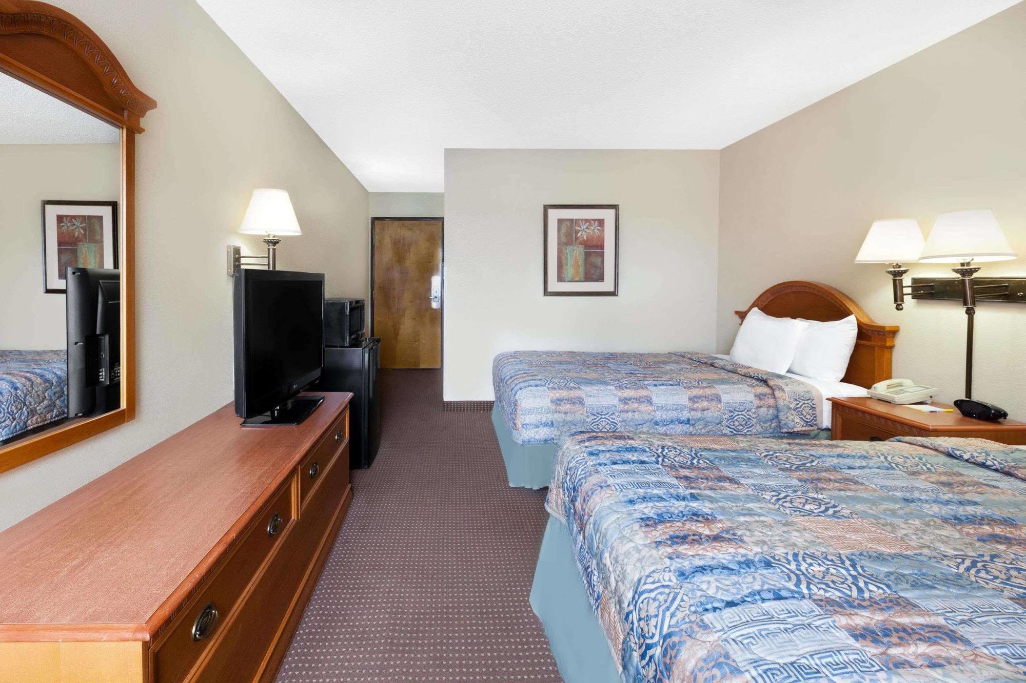 Days By Wyndham Hotel