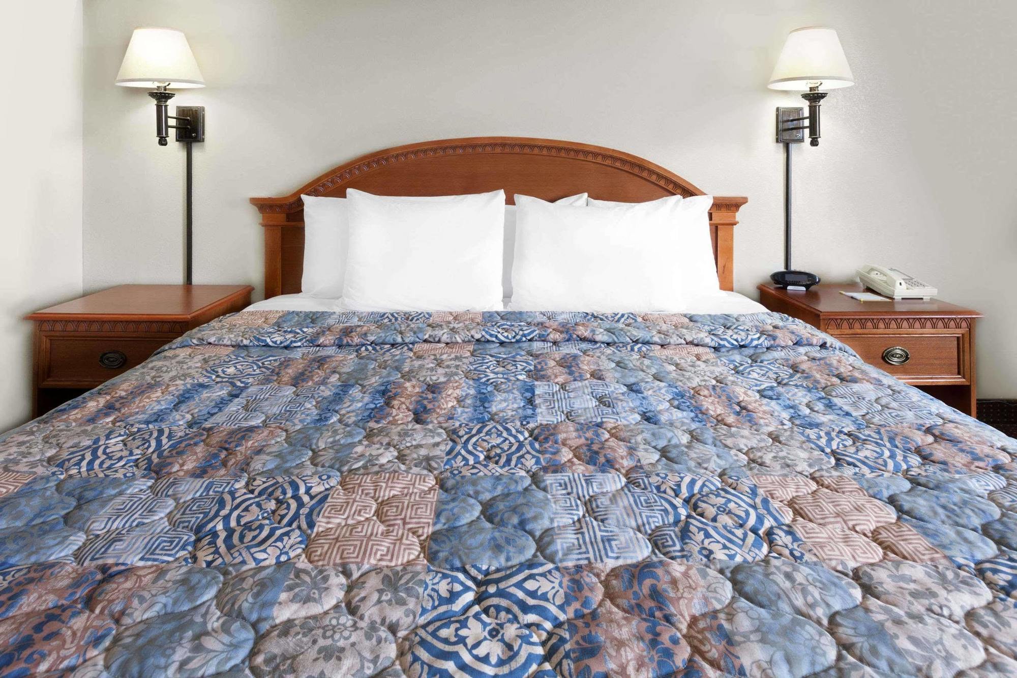 Days By Wyndham Hotel